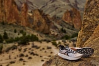 Abrasion-Resistant Running Shoes Image 5