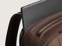 Chic Weekend Jaunt Backpacks Image 4