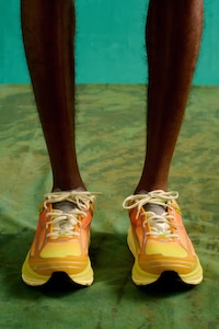 Bold Futuristic Running Shoes Image 3