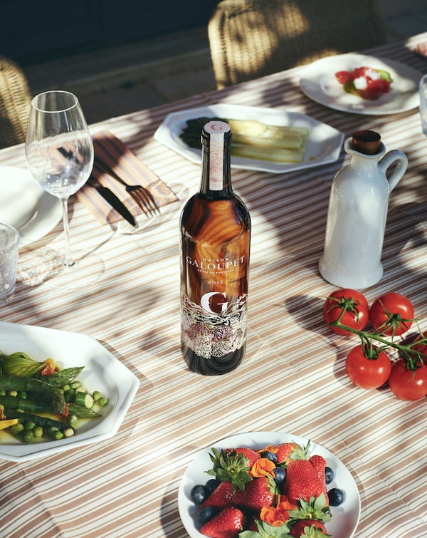 Luxuriously Immersive Vineyard Extensions