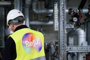 Large-Scale Textile Recycling Initiatives Article Thubnail