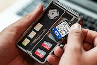 Tool-Equipped Titanium Wallets Image 4