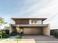 Discreet Modern Brazil Homes Image 1