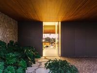 Discreet Modern Brazil Homes Image 3