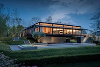 Floating Courtyard Homes Image 3