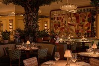 Venetian-Style Eatery Designs Image 2