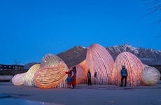 Interactive Mountain Oracles