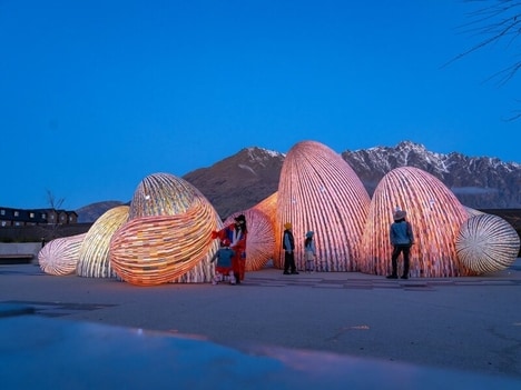 Interactive Mountain Oracles