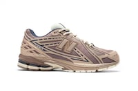 Earthy Gradient Running Shoes Image 3