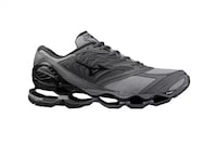 Grayscale Technical Runners