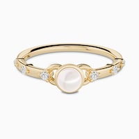 Pearl-Accented Modern Jewelry Collections Image 4