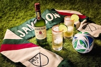Sporty Whiskey Cocktail Kits Image 1