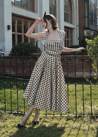 Gingham-Forward Apparel Edits Image 7