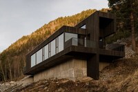 Slate-Clad Prefab Houses Image 2