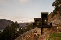 Slate-Clad Prefab Houses Image 3