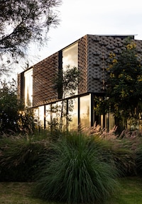 Modern Highland Residential Projects Image 2