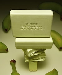 Banana-Inspired Shower Products Image 3