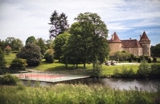 Tennis-Forward French Chateaus