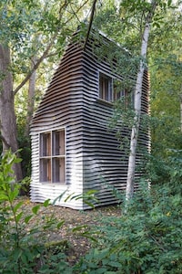 Compact Modular Forest Cabins