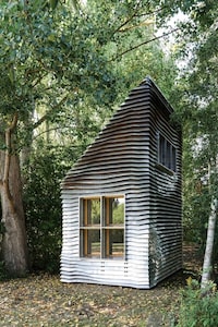 Compact Modular Forest Cabins Image 2