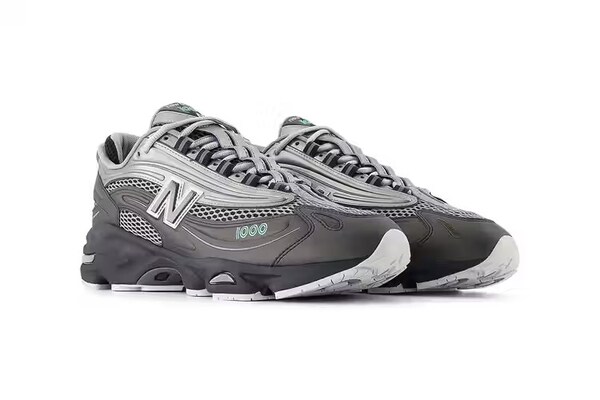 Reinvented Retro Running Shoes
