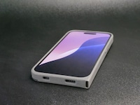 Backwards-Compatible Smartphone Cases Image 2
