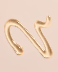 Gold-Flecked Cuticle Serums Image 2