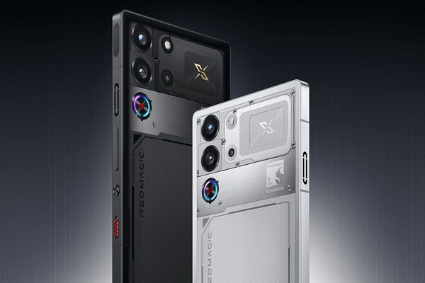 Custom-Built OS Gaming Smartphones
