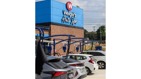 Tech-Driven Retailer Car Washes