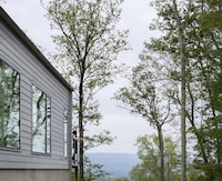 Hilltop Modern Retreats Image 2