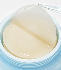 Affordable Hyaluronic Acid Pads Image 3