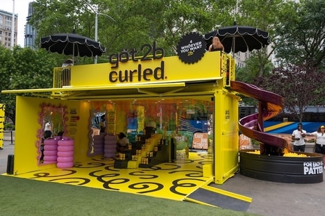 Immersive Curl-Powered Pop-Ups