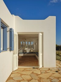 Minimalist Beach House Designs Image 3