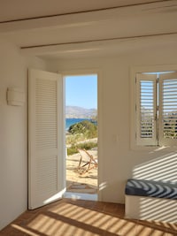 Minimalist Beach House Designs Image 6