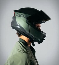 Air-Purifying Motorcyclist Helmets Image 5
