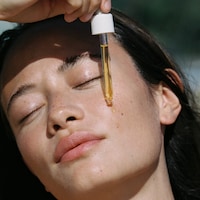 Bi-Phase Brightening Oils Image 2