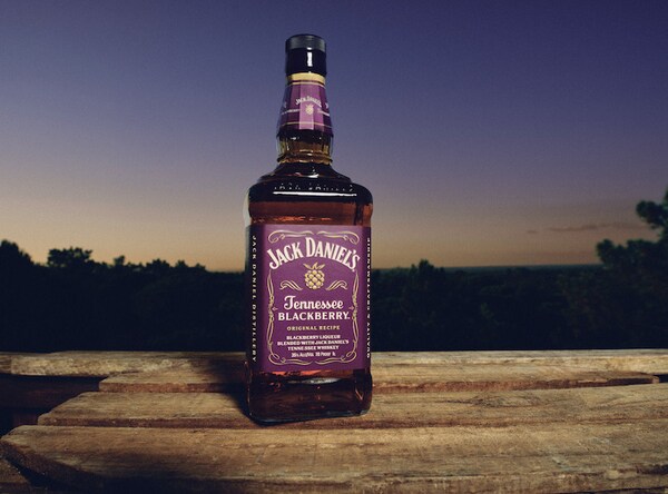 Decadent Blackberry-Infused Whiskeys