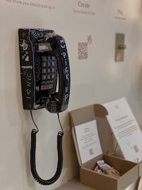 Customizable Lighting Retail Experiences Image 3