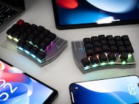 Sleek Wireless Split Keyboards Image 2