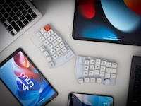 Sleek Wireless Split Keyboards Image 3