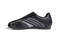 Minimalist Slip-On Sneakers Image 2