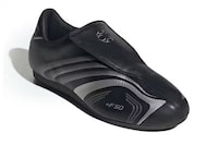 Minimalist Slip-On Sneakers Image 3