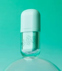 Derm-Approved Lip Serums Image 2