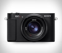 Professional Micro-Sized Camera Models Image 3