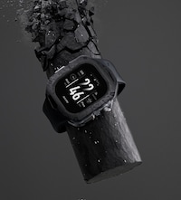 Sculptural Metallic Smartwatch Cases Image 5