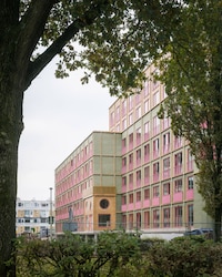 Lush Garden Housing Designs Image 2