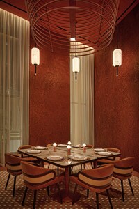 Curvaceous Restaurant Interiors Image 4