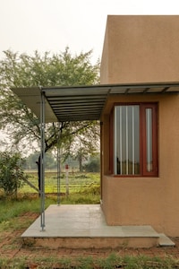 Reinvented Compact Living Image 4