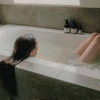 Scalp Treatment-Focused Haircare Sets Image 2