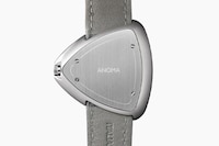 Hypnotic Triangular Timepieces Image 4